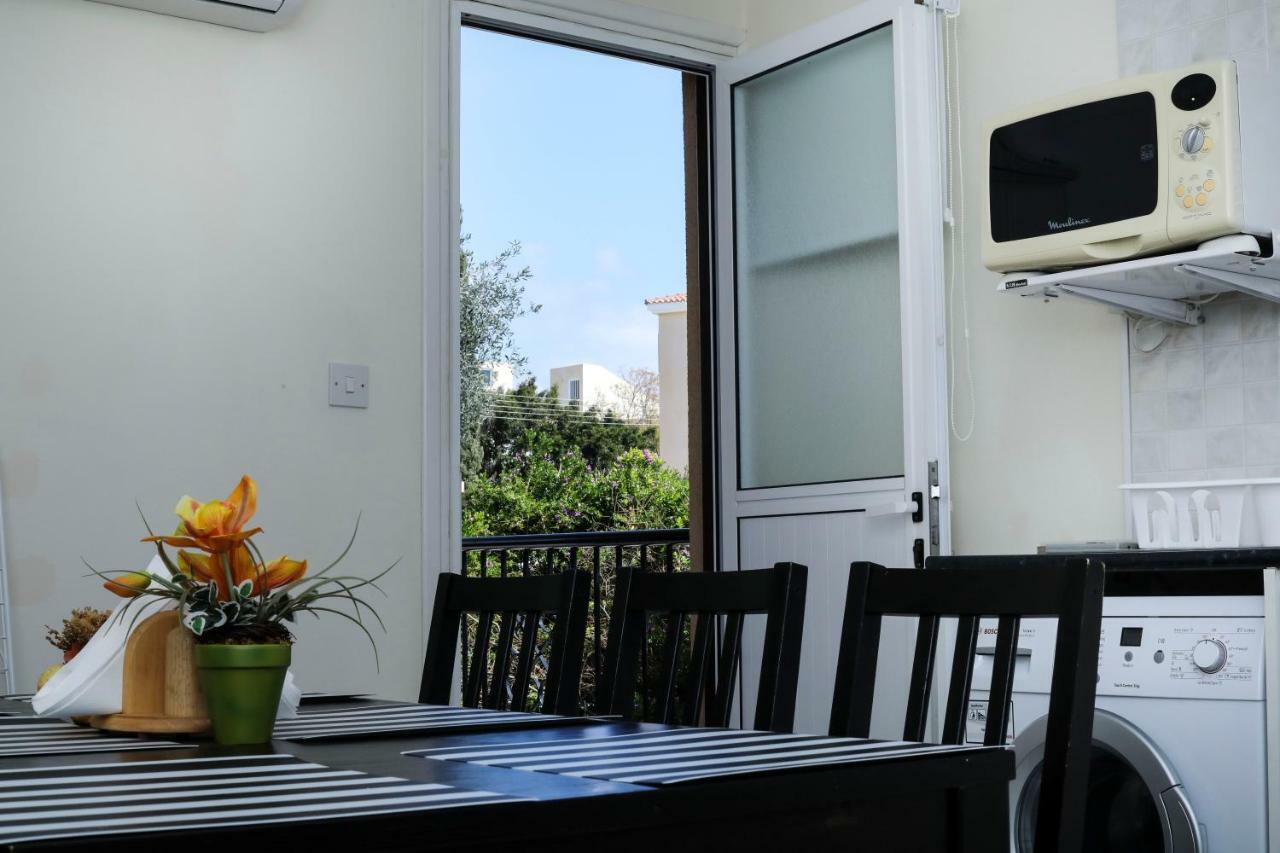 The Marilouize Apartment Pegeia Exterior foto